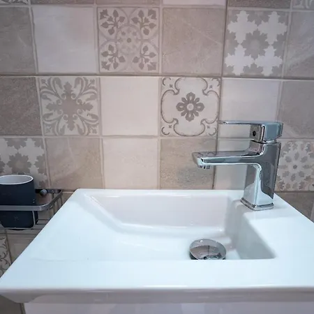 Breezy Maisonette In Zea For 5